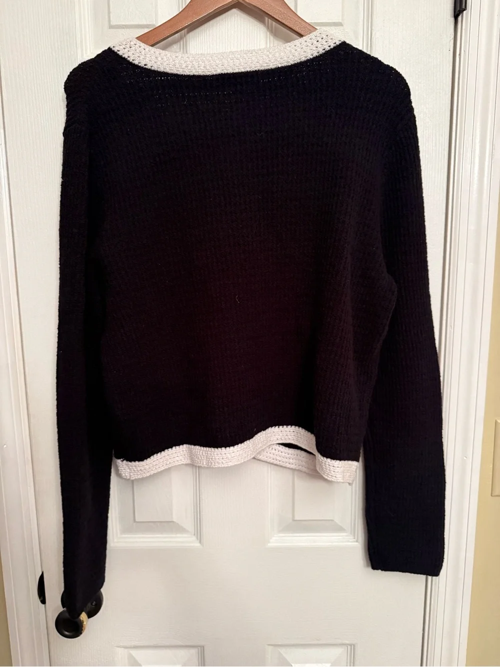 New Ann Taylor Black Cardigan with White Crochet Trim and Gold Button large $169 - Picture 5 of 6